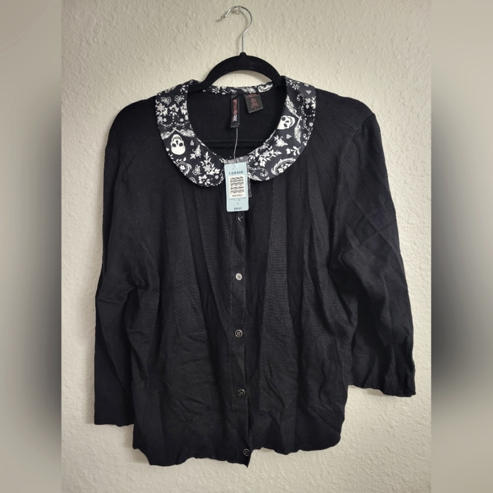 Torrid Retro Chic Peter Pan Collar (Skulls) Cardigan